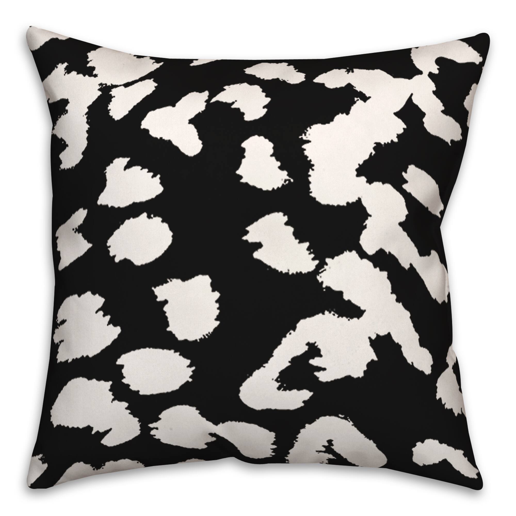 18" x 18" Leopard Print Indoor/Outdoor Throw Pillow